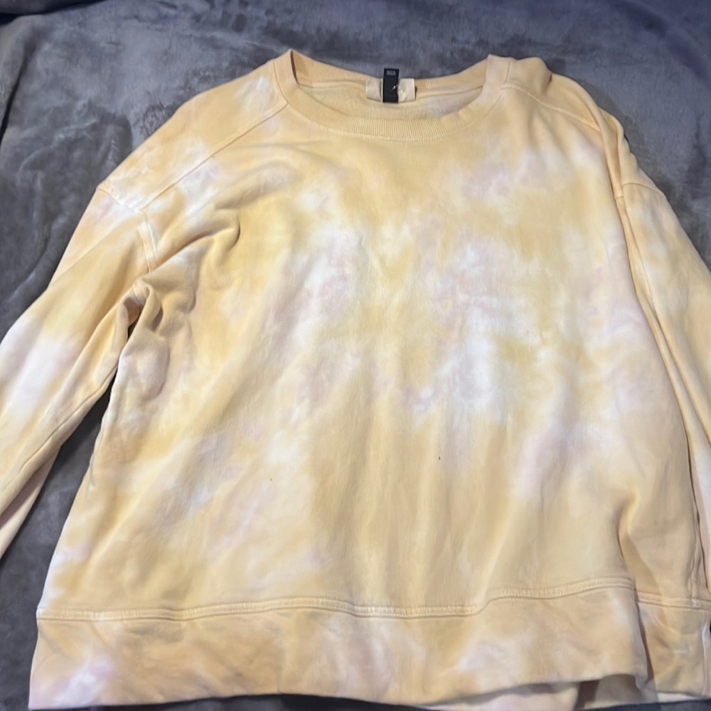 tie dye crew neck